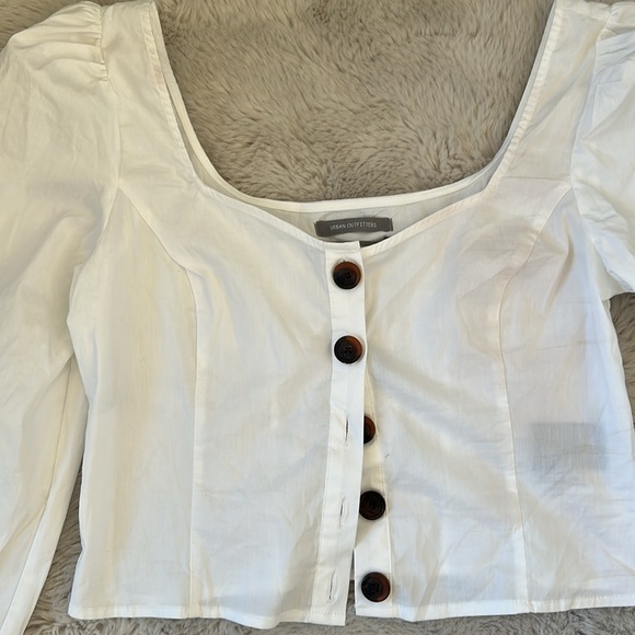 NWT URBAN OUTFITTER WHITE TOP - Picture 2 of 3